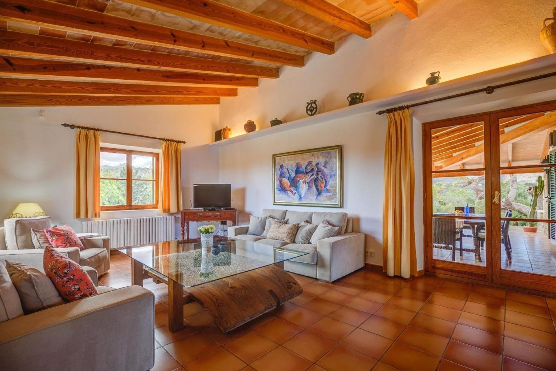 In Mit Grossem Pool Ferienhaus Pollença